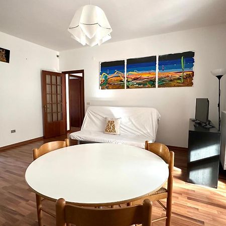 N194 - Numana, Ampio Trilocale Con Giardino Apartamento Exterior foto